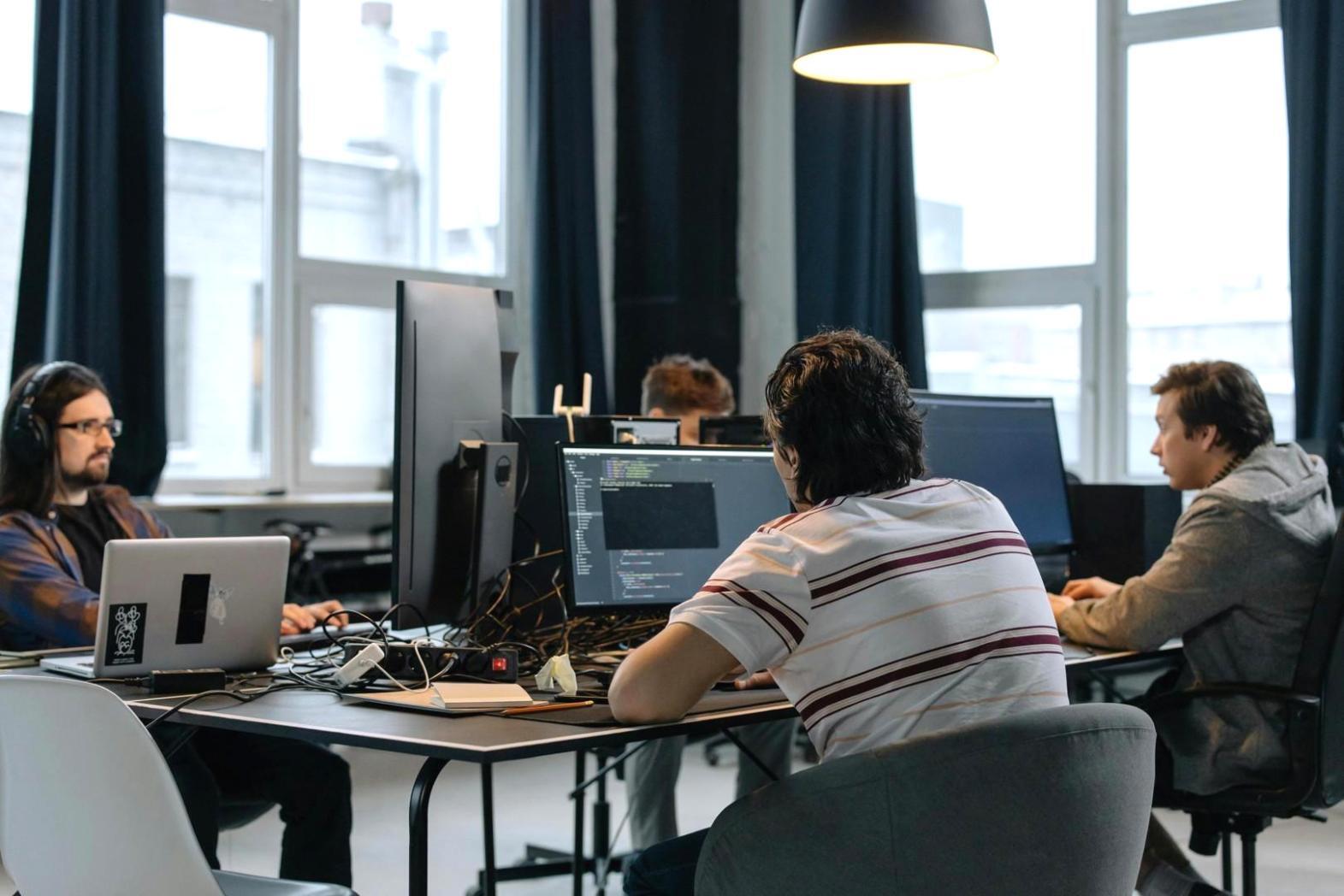 Oyun geliştirme sürecinde konsept tasarımı ve yaratıcı çalışma alanı